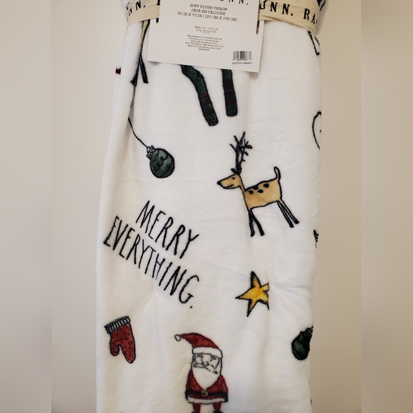 Brand new Rae dunn MERRY EVERYTHING   Christmas soft plush throw blanket